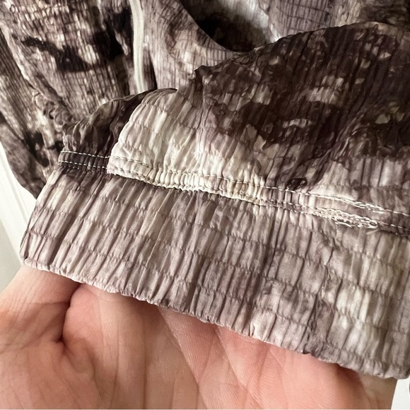 Gym Shark Elevate Woven Jacket Womens Size Medium Crop Zip Up Athletic Gymwear - Picture 3 of 5